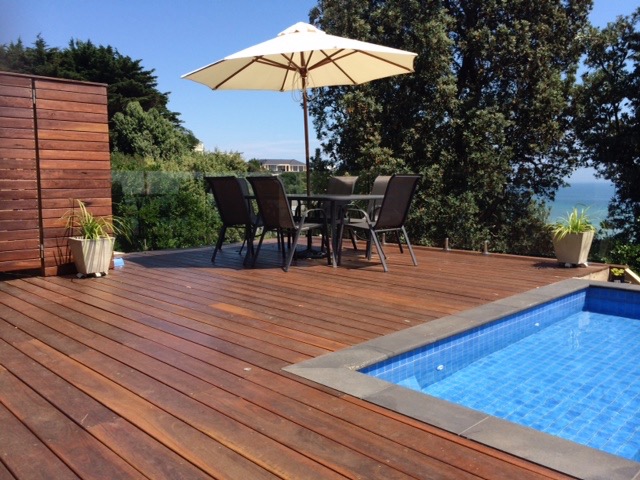 Pool w deck (1)